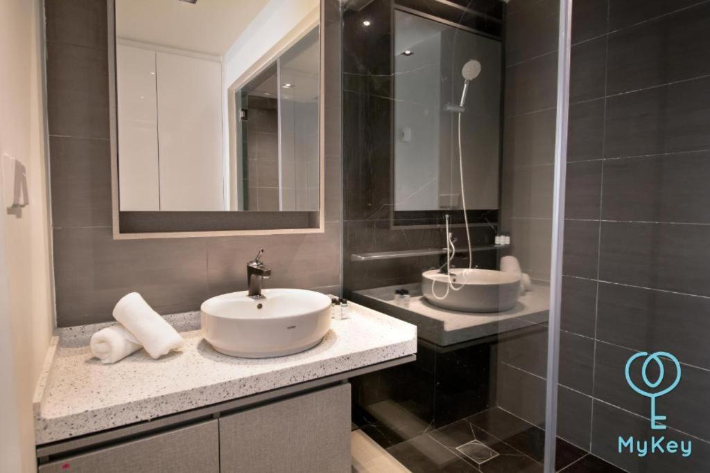 Expressionz Professional Suites By Mykey Global Kuala Lumpur Exteriér fotografie Bathroom