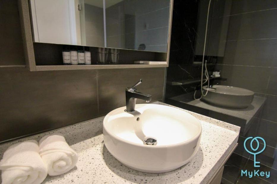 Expressionz Professional Suites By Mykey Kuala Lumpur Exteriér fotografie Bathroom
