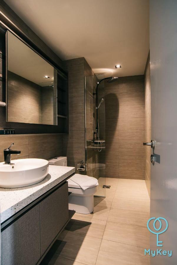 Expressionz Professional Suites By Mykey Global Kuala Lumpur Exteriér fotografie A wet room